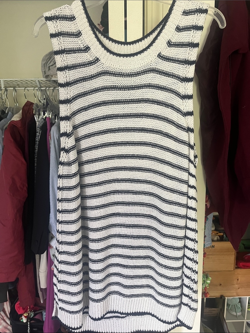 Banana Republic White and Navy Striped Knit Sleeveless Sweater